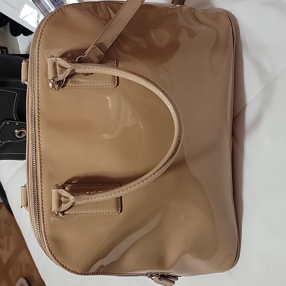 Express Handbag - Picture 2 of 10